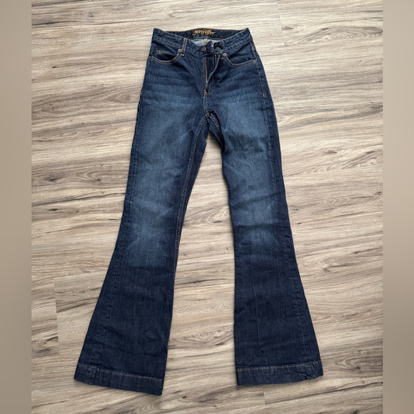 Kimes Ranch Jennifer - Picture 2 of 4